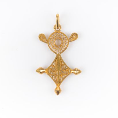 Pendentif Croix du sud en or filigrané. 6,51...
