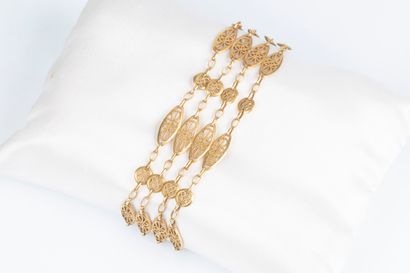 Bracelet 4 rangs en or mailles ovales et...