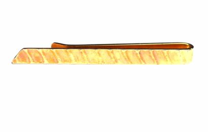 Epingle de cravate en plaqué or.