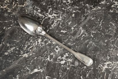 Cuiller à ragoût en argent, modèle à filets....