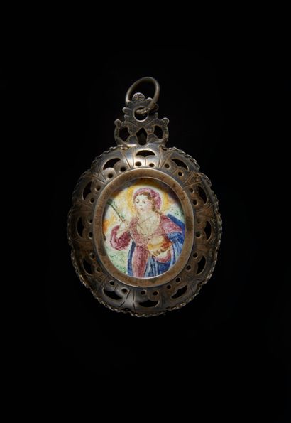 Pendentif de chapelet ovale en argent ajouré,...