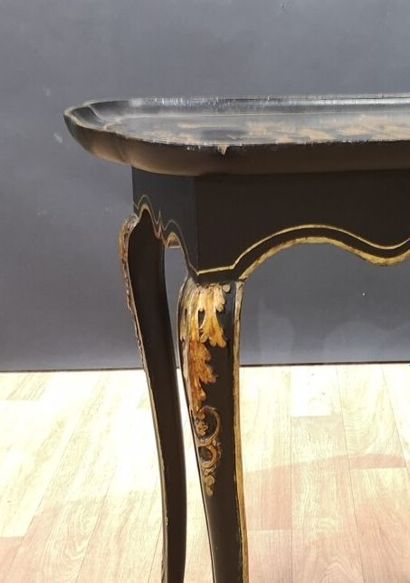 Petite table dite 