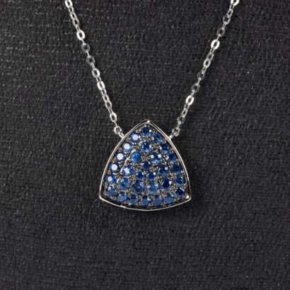 Pendentif Trillion en or blanc pavé de 30...