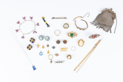 Petit lot de bijoux de fantaisie, certains...