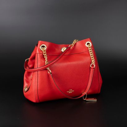COACH. Sac à main en cuir grainé rouge, N°...