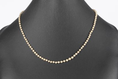 Collier de perles de fantaisie en chute,...