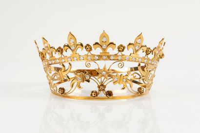 Rare diadème en or rose à motifs de fleurs...