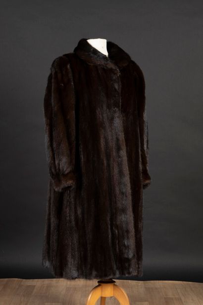 Manteau de vison dark. T. 38-40