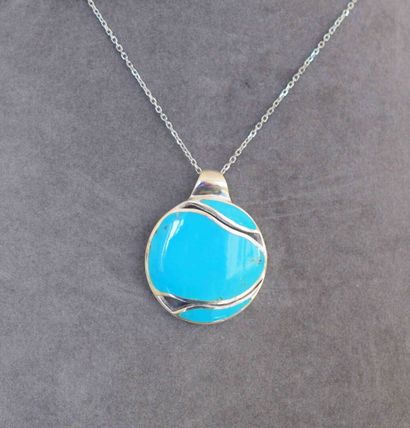 Pendentif en argent massif serti en clos...