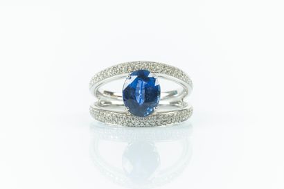 Bague double anneau pavés de diamants (GVS)...