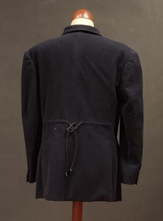Yohji YAMAMOTO. Veste pour homme en laine...