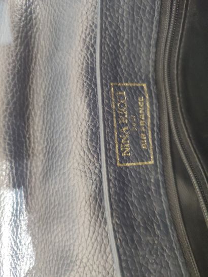 NINA RICCI pour Air France. Sac bandoulière...
