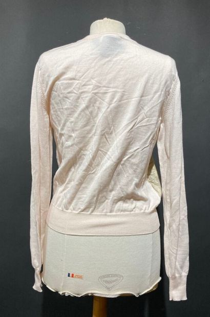LANVIN. Pull col rond en laine rose pâle...