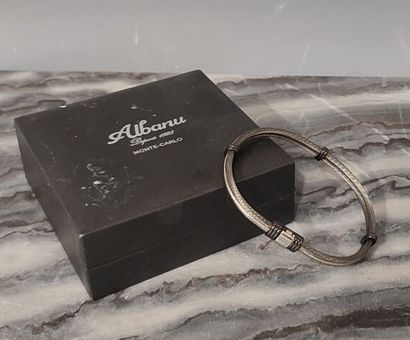 ALBANU. Bracelet en acier. Diam. 7 cm. B...