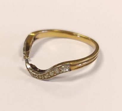 Monture de bague en or et petits diamants...