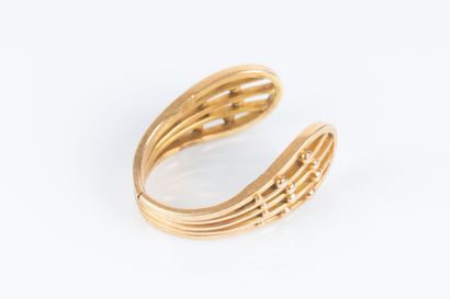 Anneau de foulard (ou bague?) en or ajouré...