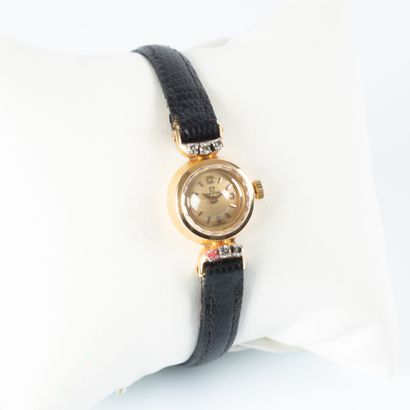OMEGA. Bracelet-montre de dame en or, le...
