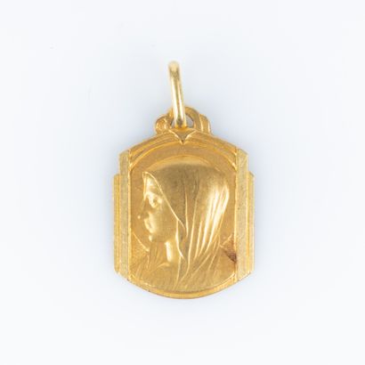 Médaille en or: la Vierge. Années 1930. 1,15...