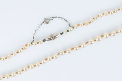 Collier de perles de fantaisie en chute,...