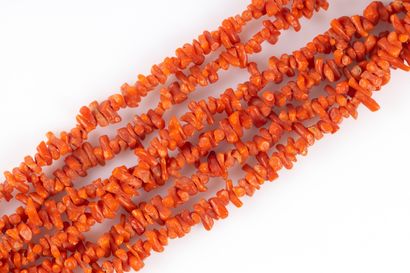 Bracelet en corail à 6 rangs, fermoir en...