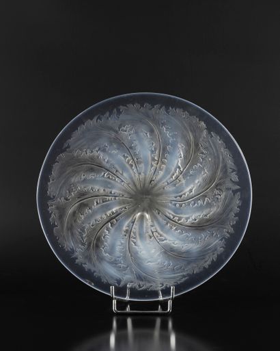 R. LALIQUE
Pressed glass vase, model 
