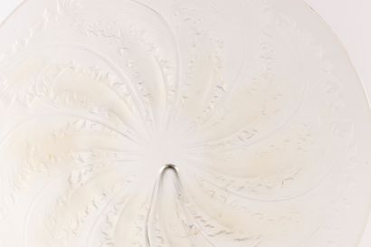 R. LALIQUE
Pressed glass vase, model 