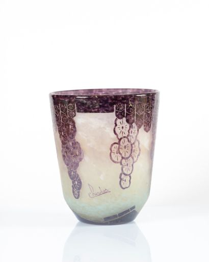 SCHNEIDER. Glass vase, decoration 