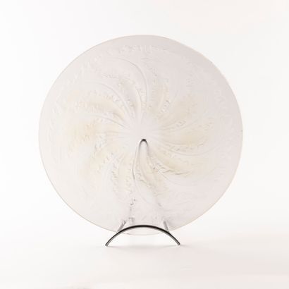 R. LALIQUE
Pressed glass vase, model 