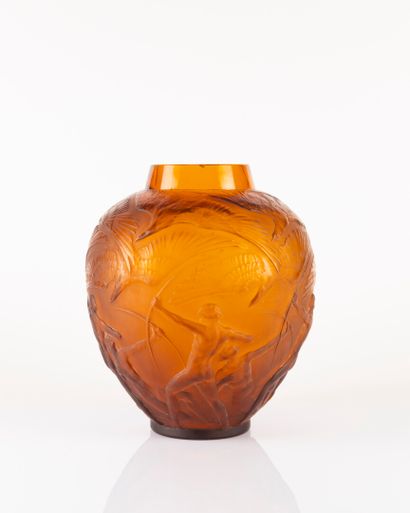René LALIQUE. Vase 