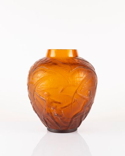 René LALIQUE. Vase 