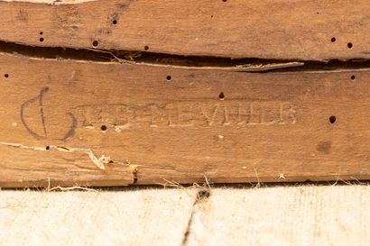 Bergère à oreilles en bois mouluré et sculpté,...