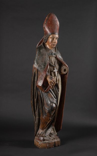Saint Evêque en châtaignier sculpté et polychromé....