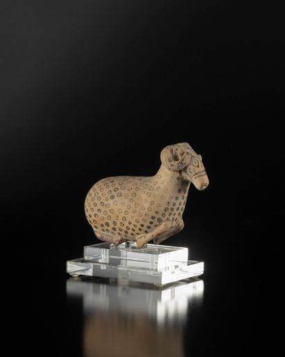Zoomorphic aryball in the shape of a ram....
