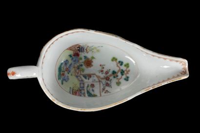 CHINE Compagnie des Indes - XVIIIe siècle
Saucière...