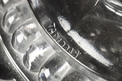 BACCARAT
Importante coupe présentoir en cristal...