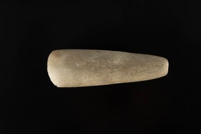 Polished axe with flattened heel
Grey stone....