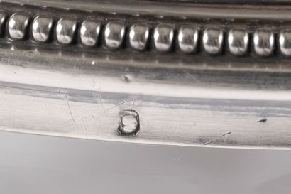 4 objets en cristal montés en argent: plateau...