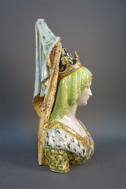 BOLOGNE - MINGHETTI. Buste de reine en faïence...