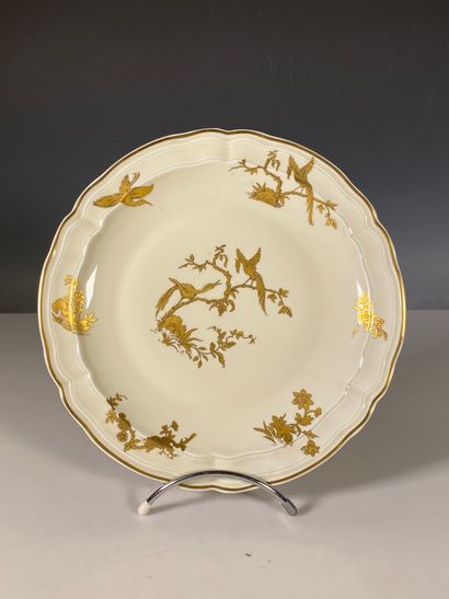 BERNARDAUD, LIMOGES, distribué par Christofle
Service...