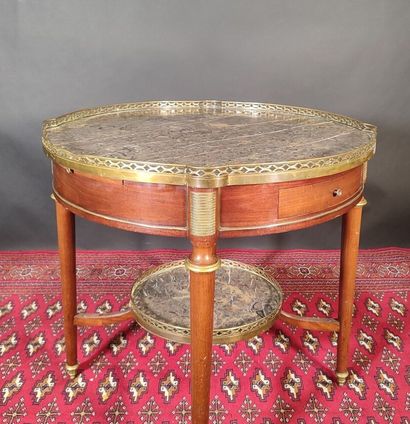 Round mahogany and mahogany veneer pedestal...
