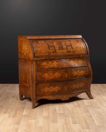 Commode cylindre en bois de placage marquetée,...