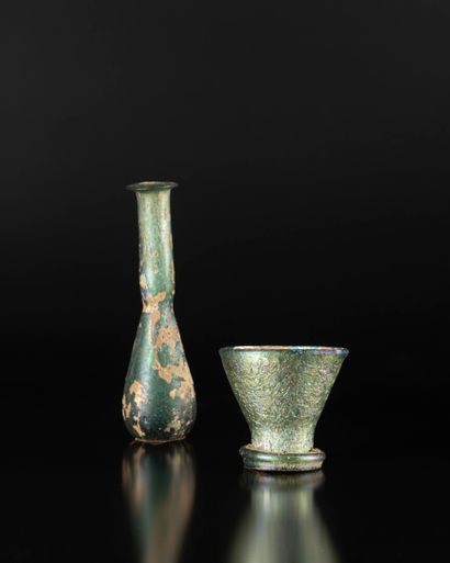 Lot including a balsamaire with piriform...