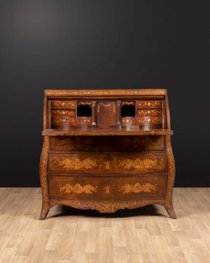 Commode cylindre en bois de placage marquetée,...