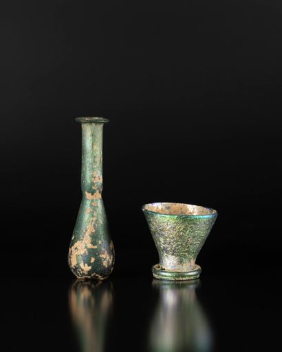 Lot including a balsamaire with piriform...