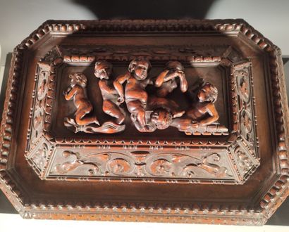 Important hexagonal box in carved wood decorated...