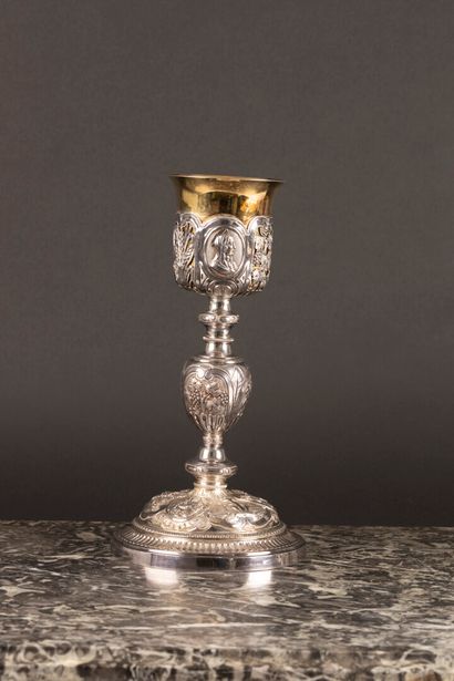 Calice en argent et vermeil, riche décor...