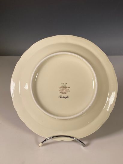 BERNARDAUD, LIMOGES, distribué par Christofle
Service...