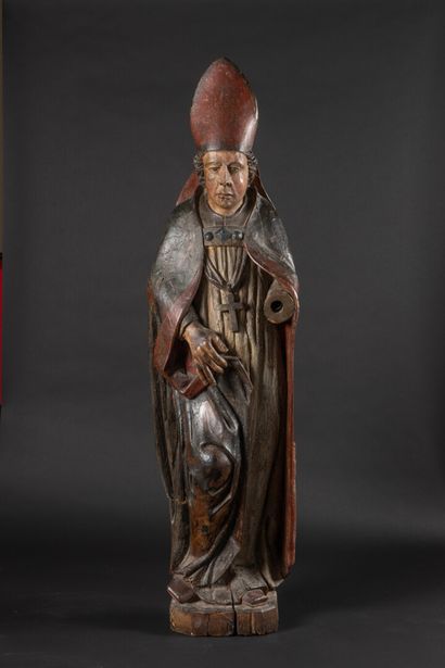 Saint Evêque en châtaignier sculpté et polychromé....