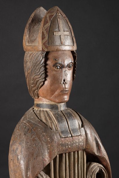 Figure de saint Adrien évêque en bois polychrome
XVIe...
