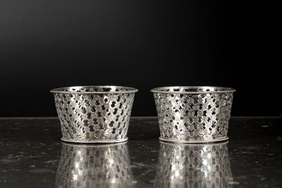 Paire de petites corbeilles en argent ajouré...